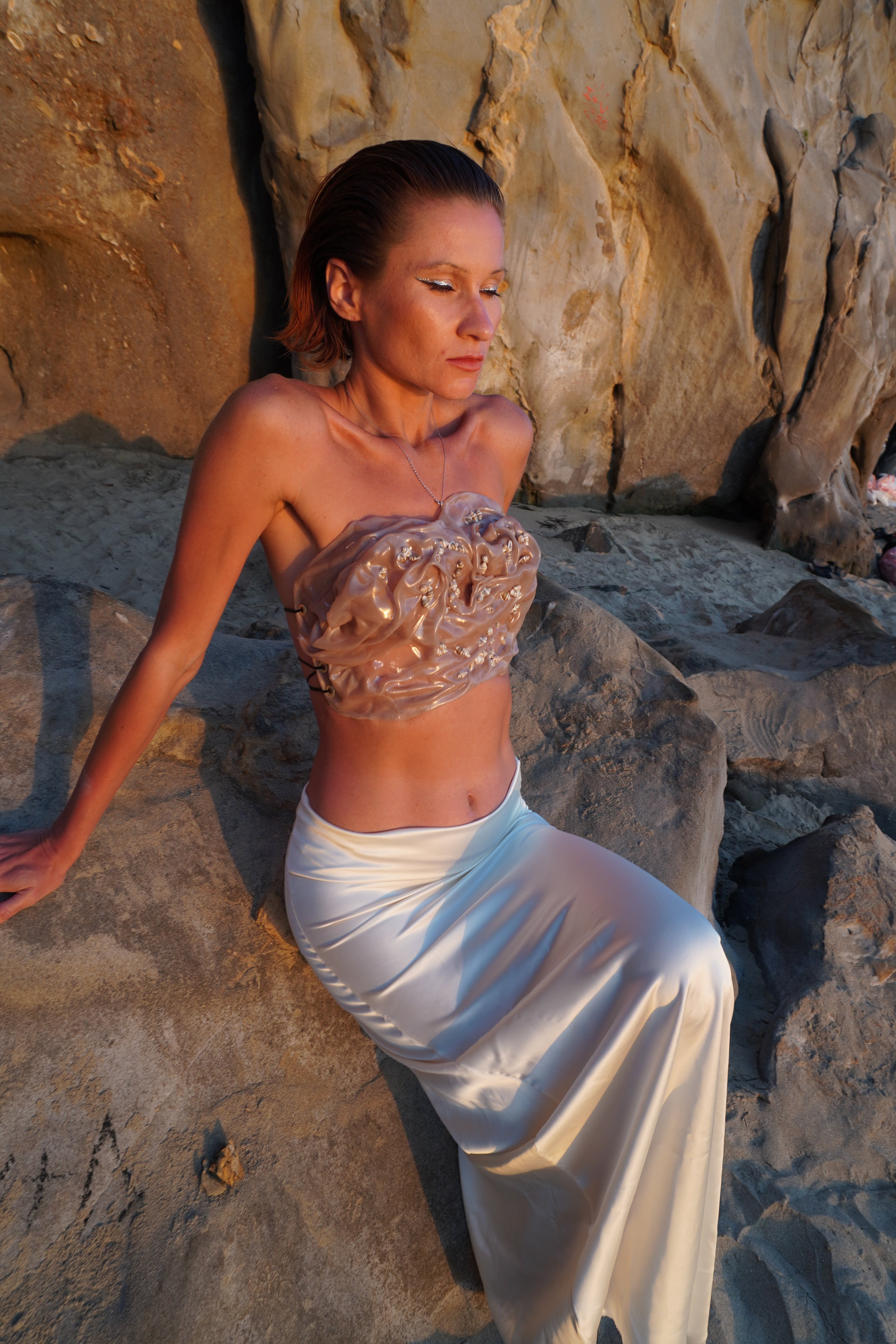 Sea shells wet effect hard corset